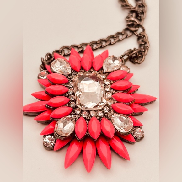 Amrita Singh Coral Crystal Statement Necklace NWT - Picture 5 of 12